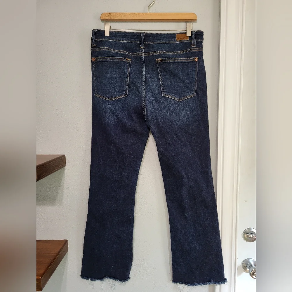 Judy Blue Whiskered Dark Wash Bootcut Jeans Women's Size 13/31 Frayed Hems - Picture 5 of 13
